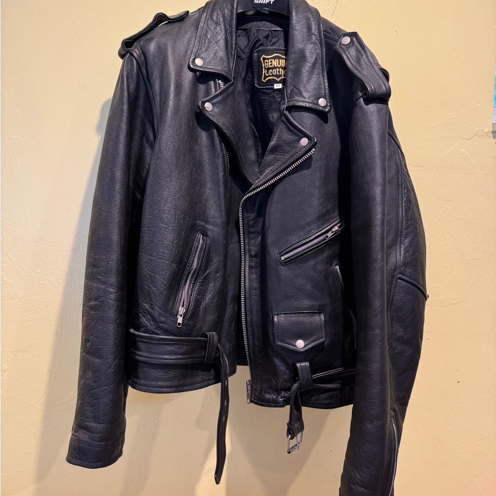 Vintage Men’s Black Leather Biker/Moto Jacket